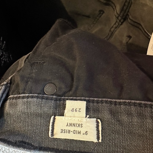 Madewell Black 9” Mid-Rise Skinny - Picture 3 of 4